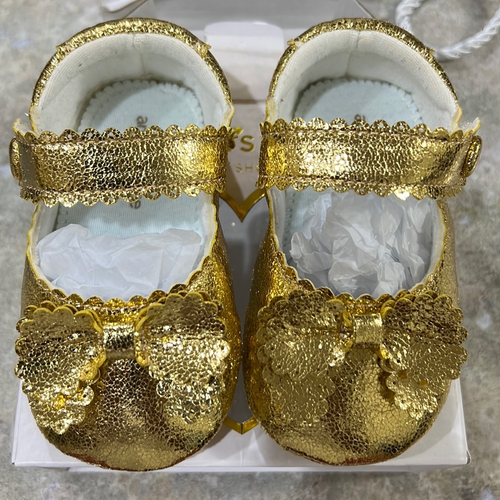 Angel infant gold Mary Jane
